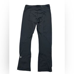 Lululemon size 4 capri leggings